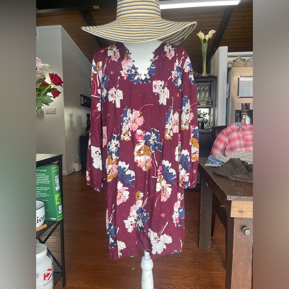 Hat and tunic dress
